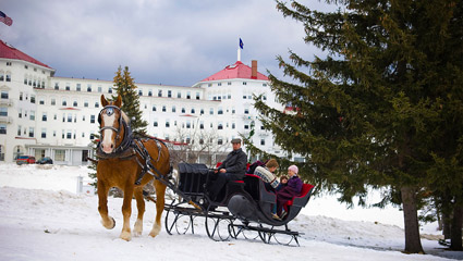 Snow's fun in New Hampshire's Grand North Region mtwash-omni-mount-washington-resort-horse-sleigh.jpg